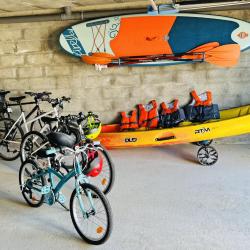 4 bikes 1 kayak 1 stand-up-paddle at disposal