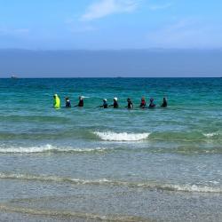 Marche aquatique sur la plage de Porsmeur