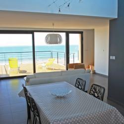 Vue sur mer depuis la salle à manger