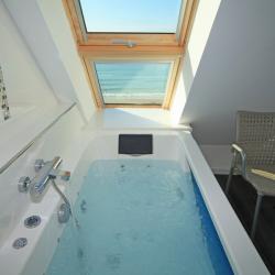 Private jacuzzi and seaview