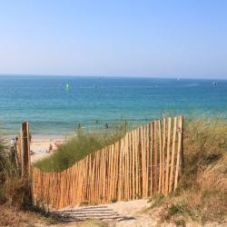 Direct access to Porsmeur beach